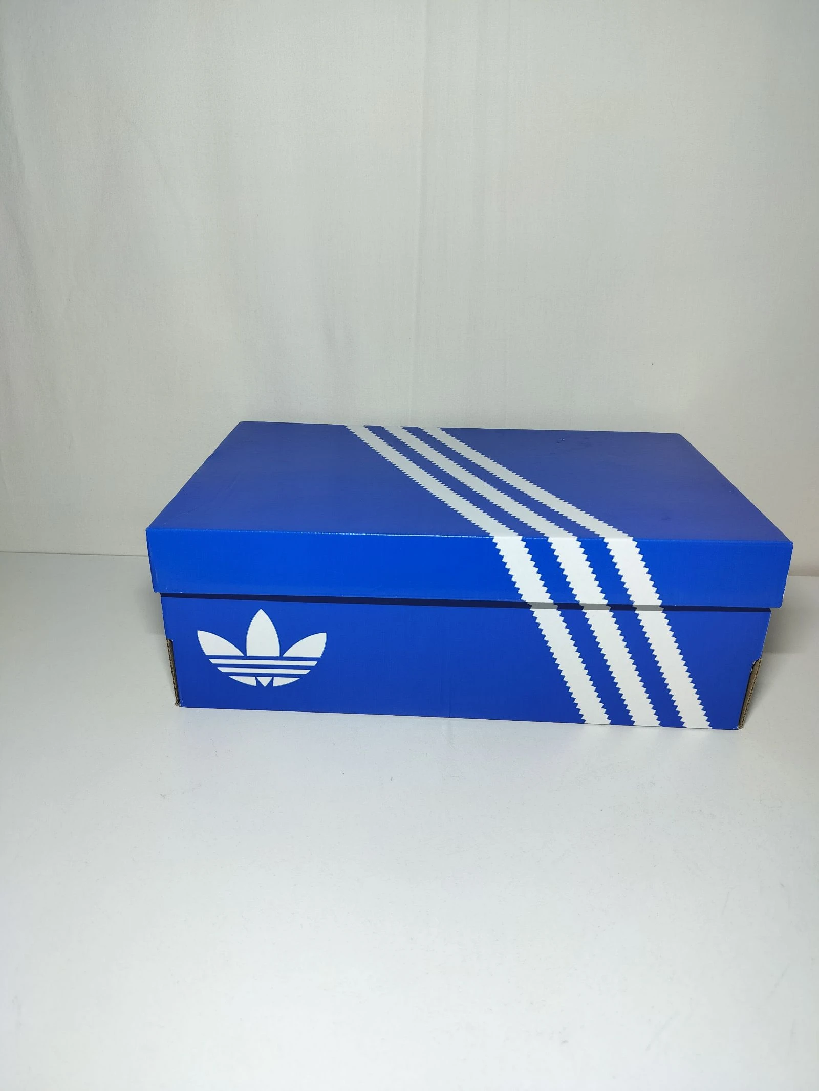 Adidas Samba New 43 Sneakers Original Unisex Femmes Hommes Tenue Tendance Vintage Premium Rétro Y2K – photo 2